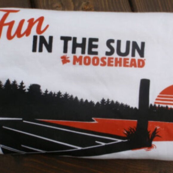 Moosehead Beer Fun in the Sun Moosehead Lager M - Picture 1 of 3
